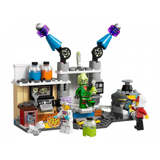 Designer of LEGO Hidden Side Illusive laboratory JB (70418)