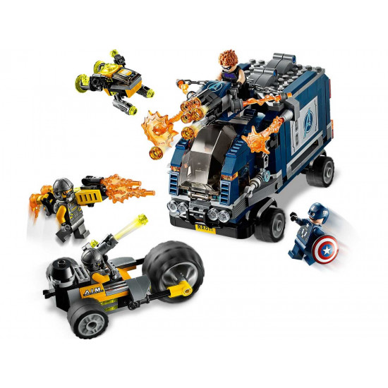 Designer of LEGO Super Heroes Attack on truck (76143)