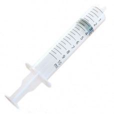 The syringe of injection 10 ml ternary with two needles of 0.7 mm x 38 mm (22Gx1 1/2) of 0.8 mm x 38 mm (21Gx1 1/2) without group container 23807