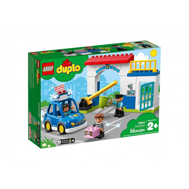 Designer of Lego Duplo Town Police station (10902)