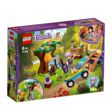 Designer of LEGO Friends Forest adventures of Mia (41363)