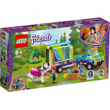 The designer of the LEGO Friends Van for Mias horse (41371)