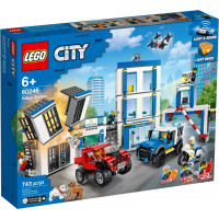 Designer of LEGO City Police station (60246 L)