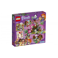 The designer of the LEGO Friends Panda Lodge on a tree in the jungle (41422)