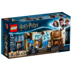 The designer of LEGO Harry Potter Help out - the room of Hogwarts (75966)