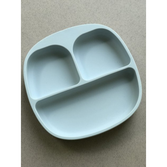 Silicone sectional plate with suction cup 3 sections for feeding children gray