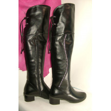 Winter leather boots with a stable heel, wholesale and retail. Dimensions 36 to 41