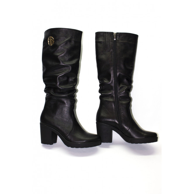 High boots made of genuine leather, from the manufacturer.Free shipping 