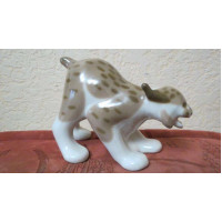 Porcelain figurine Lynx-ears with tassels ready for jumping USSR vintage 60-70th 