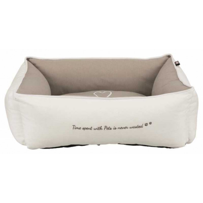 Trixie Pet's Home Bed - A velveteen plank bed with a heart for dogs and cats