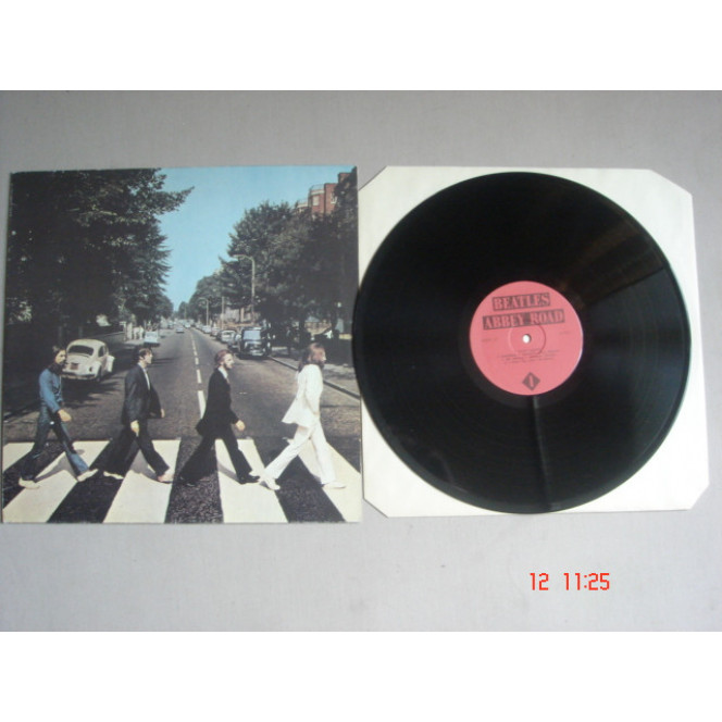 THE BEATLES Abbey Road & PINK FLOYD Delicate Sound Of Thunder