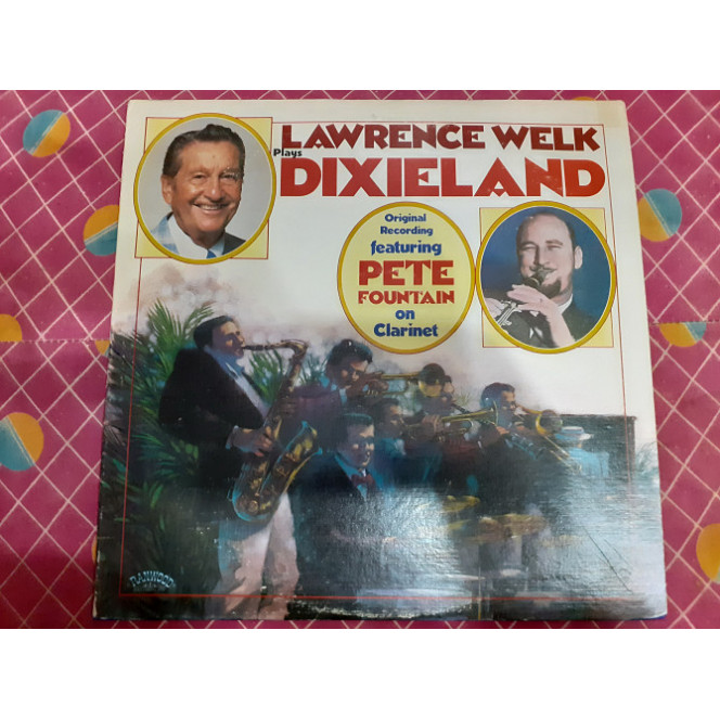 Vinyl record of LP Lawrence Welk – Lawrence Welk Plays Dixieland