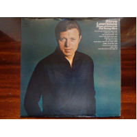 Vinyl record of LP Steve Lawrence – Sings Of Love And Sad Young Men