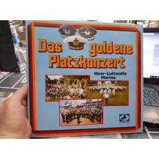 Das goldebe Platzkonzert - Heer, Luftwaffe, Marine the German marches on three plates