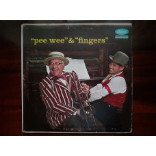 Vinyl record of LP Joe Fingers Carr And Pee Wee Hunt - Pee Wee & Fingers