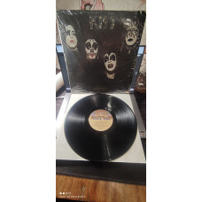 Kiss – Kiss (Casablanca – NBLP 7001) US 1977