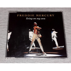 Signature Freddie Mercury - Living On My Own